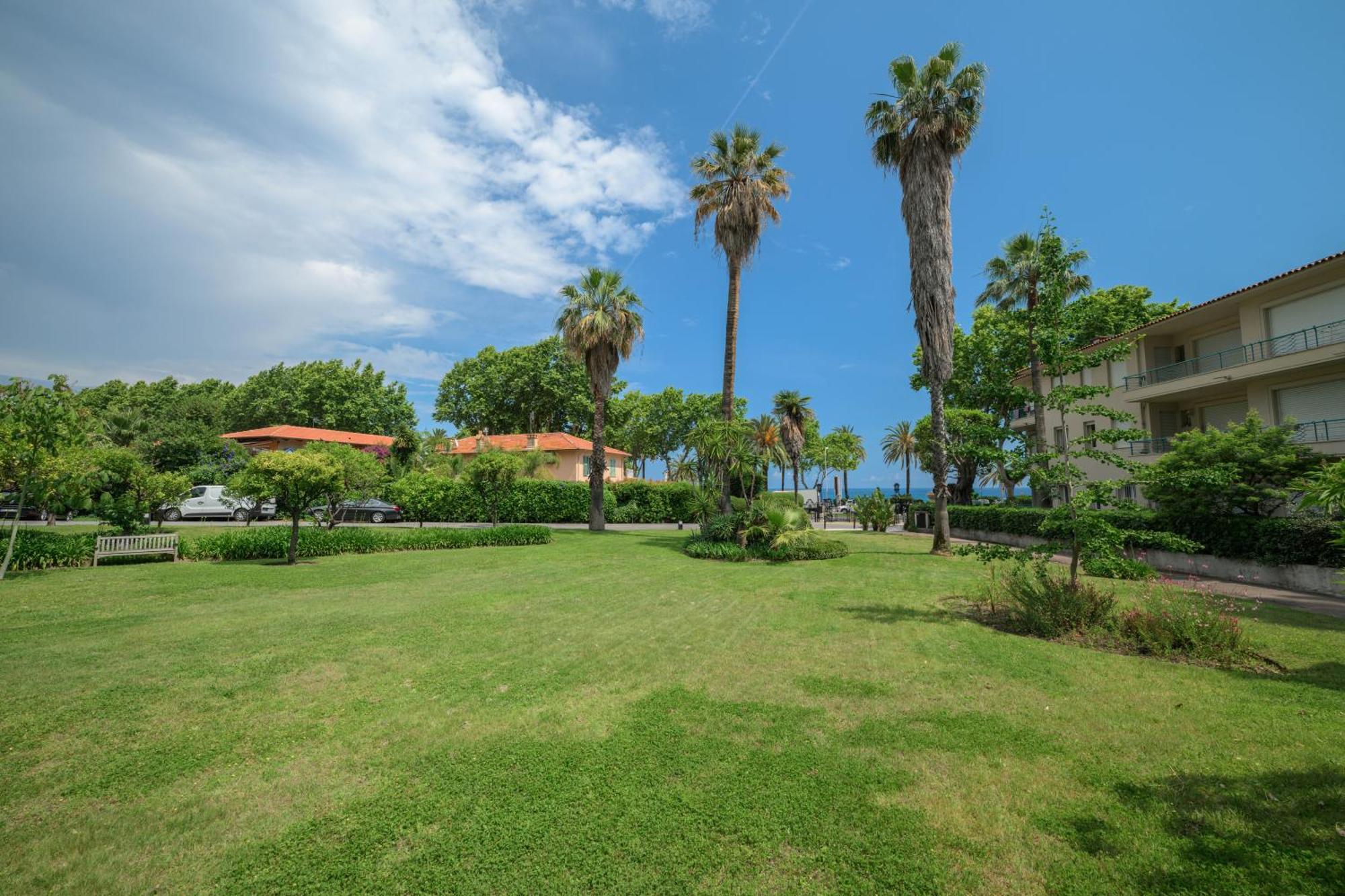 Le Coq Tersling - Residential Parking - Ac - Sea View Lejlighed Menton Eksteriør billede