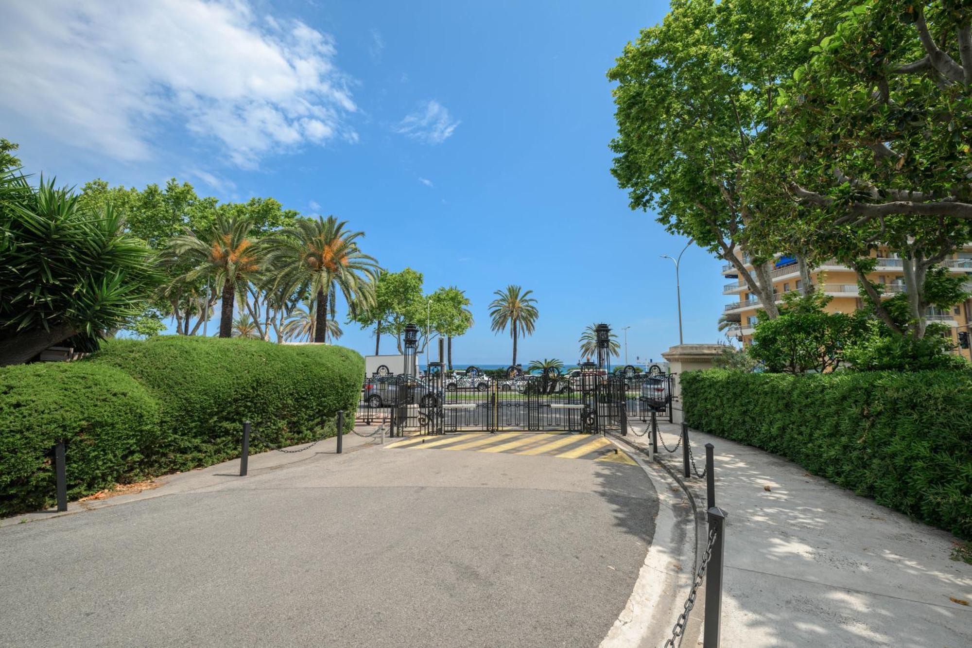 Le Coq Tersling - Residential Parking - Ac - Sea View Lejlighed Menton Eksteriør billede